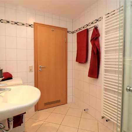 Birkenhof App 30, Piratenlager *