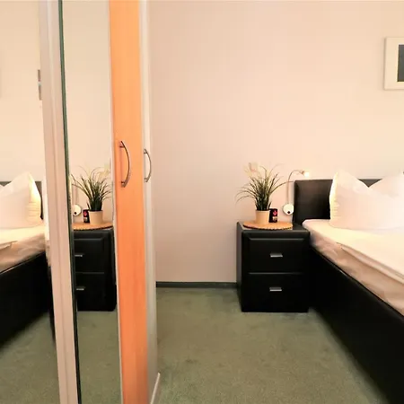 Birkenhof App 30, Piratenlager * 欧巴德伍斯图